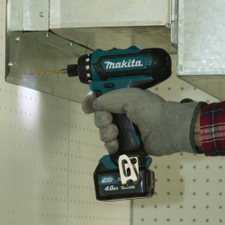 DF031D Cordless Driver Drill 3
